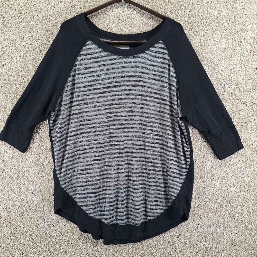 Maurices Knit Top Women 0 Black Gray Striped Curved Hem Raglan Sleeve Round Neck